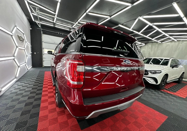 Ford Expedition cena 209000 przebieg: 43000, rok produkcji 2019 z Słupsk małe 781